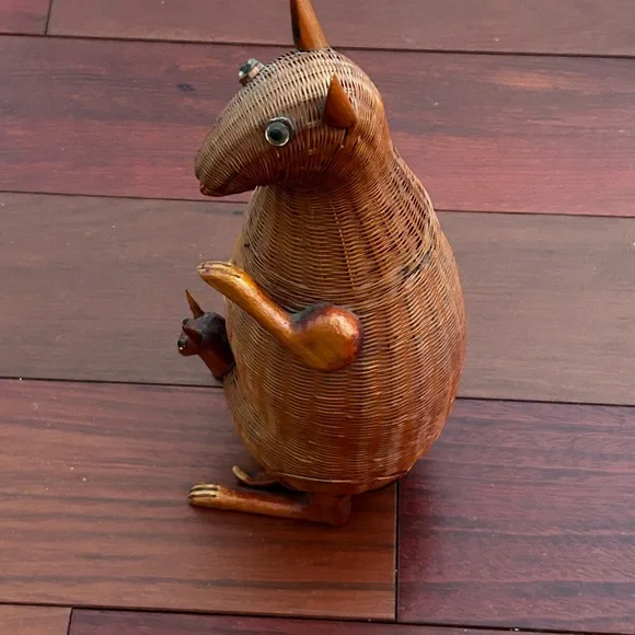 Vintage MCM Wicker Kangaroo Basket - Picture 2 of 9